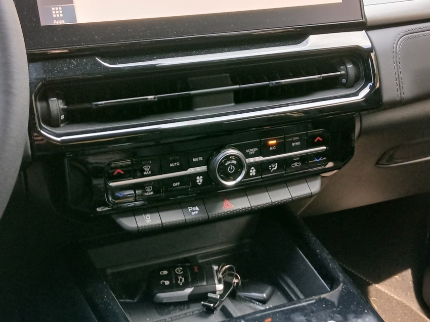 rampage rebel 4x4 (pack elite) 2.0 16v tb at9 2023/202414