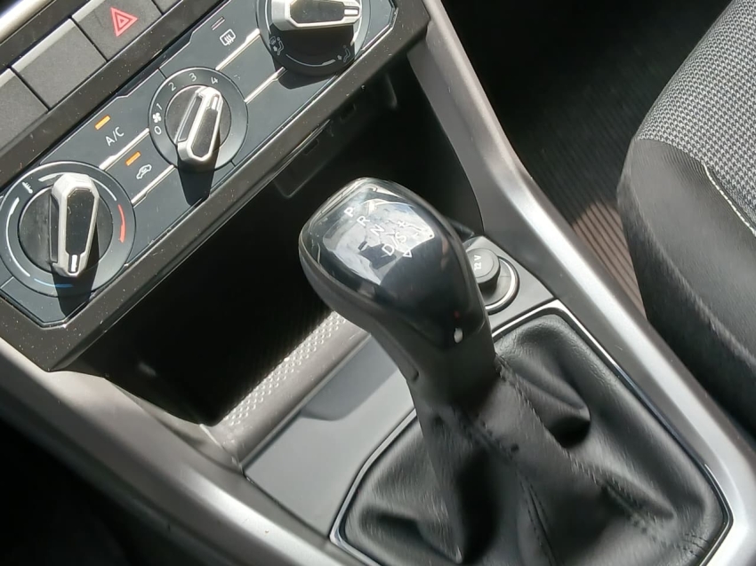 t-cross 200 1.0 tsi at6 2024/202515