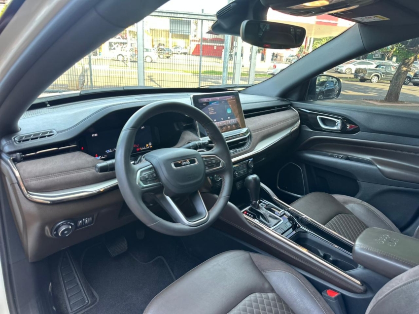 jeep commander 2.0 hurricane 4 turbo gasolina overland at9 4p automatico 20257