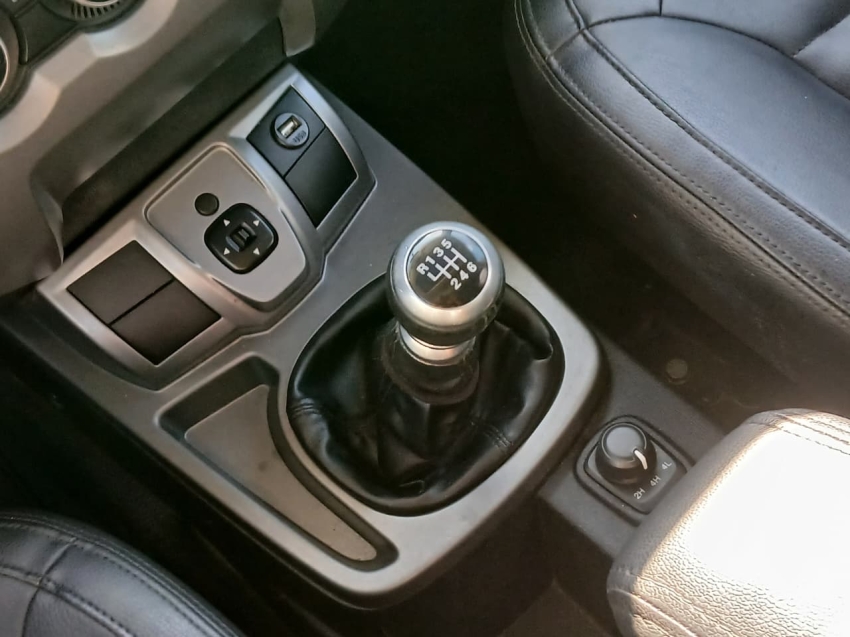 t-4 xlt(off-road) 4x4 3.2 20v tdci mt 2019/201915