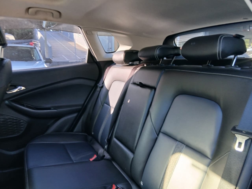 tracker premier 1.2 turbo 12v at6 2021/20229