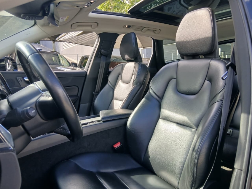 xc60 d5 momentum 4wd 2.0 tb at 2018/20198
