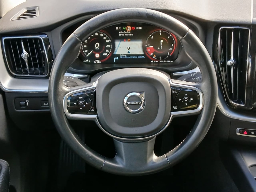 xc60 d5 momentum 4wd 2.0 tb at 2018/201912