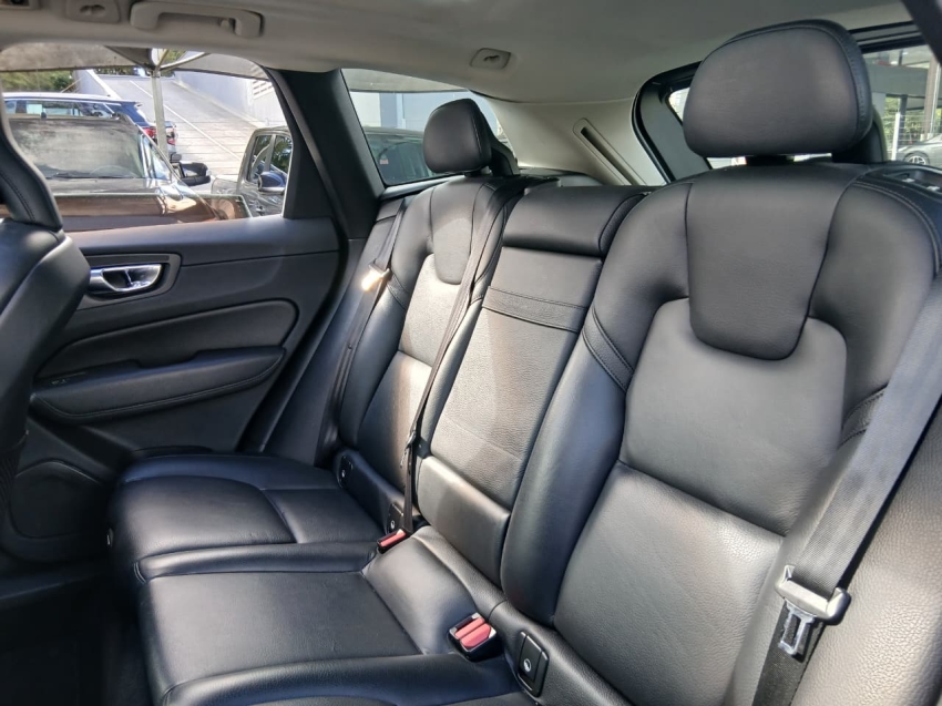 xc60 d5 momentum 4wd 2.0 tb at 2018/20199
