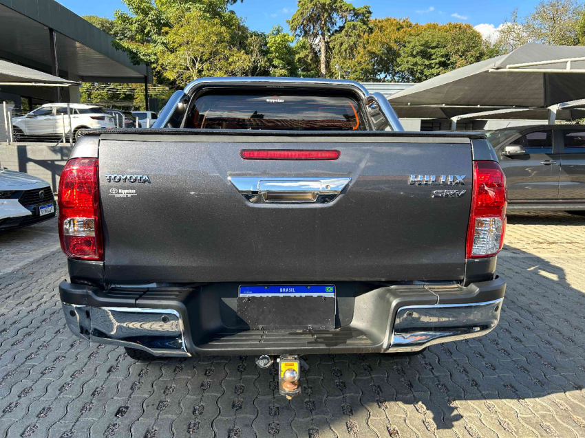 hilux cd srv 4x4 2.8 tb at6 2023/20245