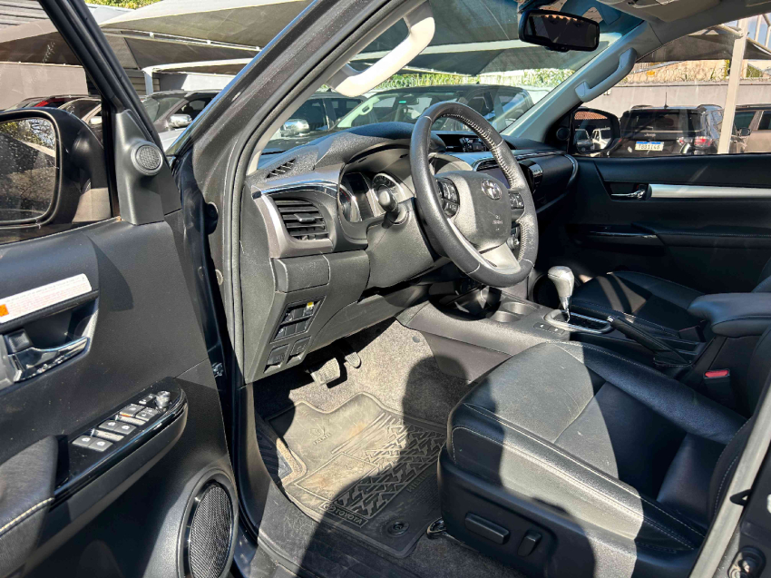 hilux cd srv 4x4 2.8 tb at6 2023/20248