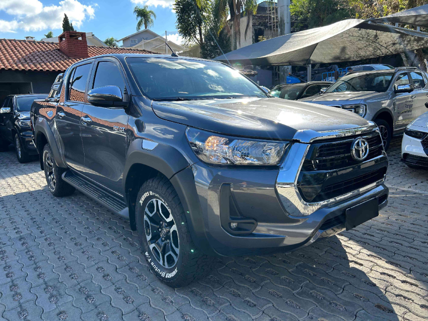hilux cd srv 4x4 2.8 tb at6 2023/2024