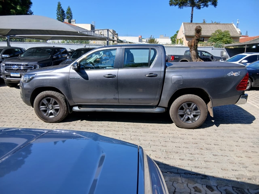 hilux cd srx 4x4 2.8 tb at6 2022/20223