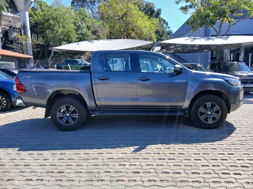hilux cd srx 4x4 2.8 tb at6 2022/20227