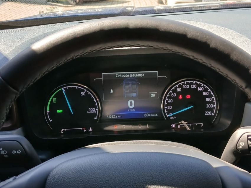 maverick lariat hybrid fwd 2.5 at8 2022/202312