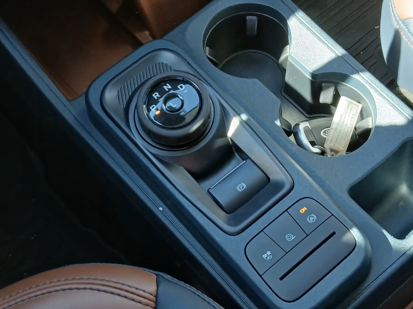 maverick lariat hybrid fwd 2.5 at8 2022/202315