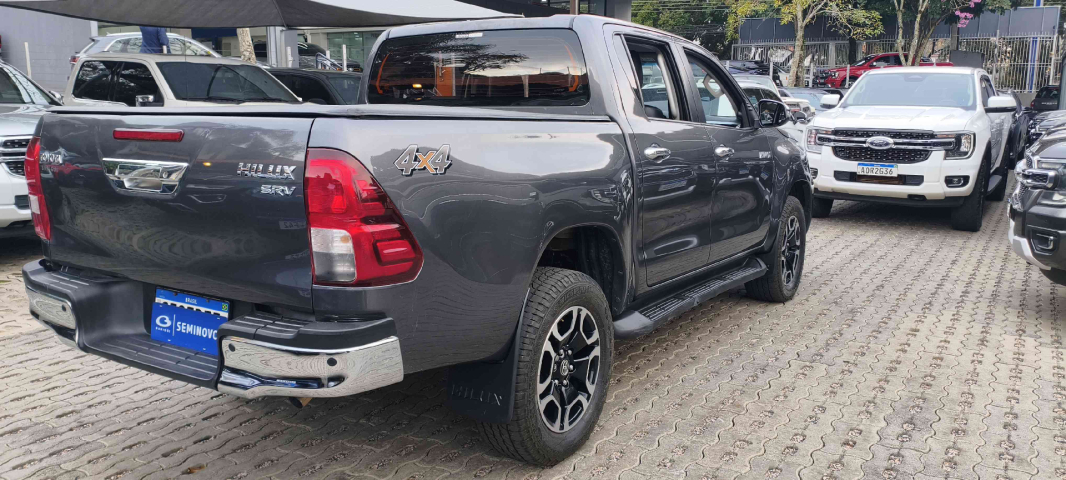 hilux cd dsl 4x4 srv at 23/247