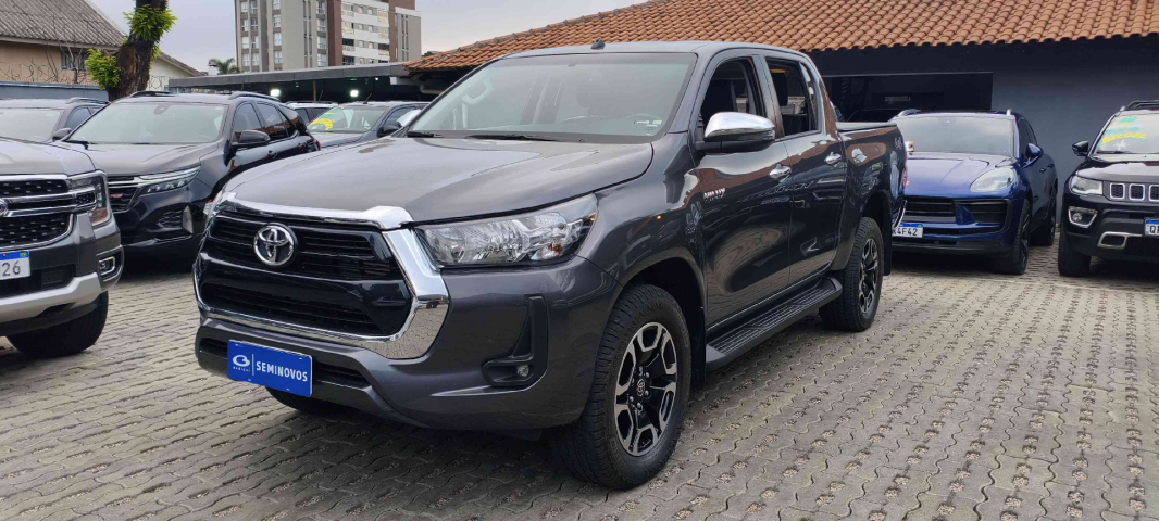 hilux cd dsl 4x4 srv at 23/242
