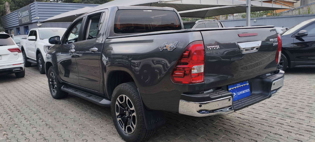 hilux cd dsl 4x4 srv at 23/244