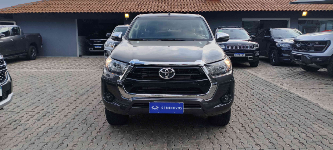 hilux cd dsl 4x4 srv at 23/241