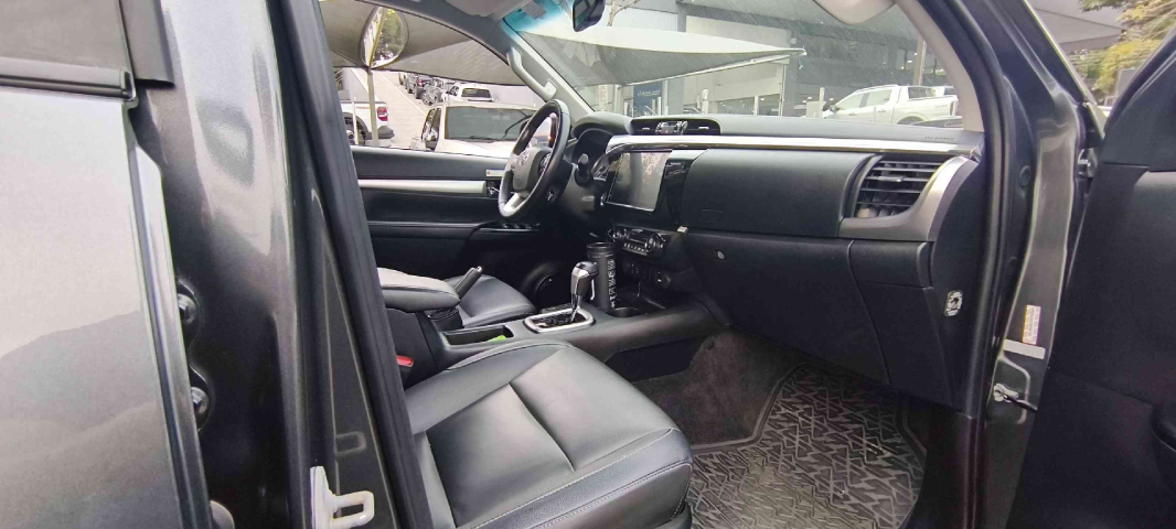 hilux cd dsl 4x4 srv at 23/2414