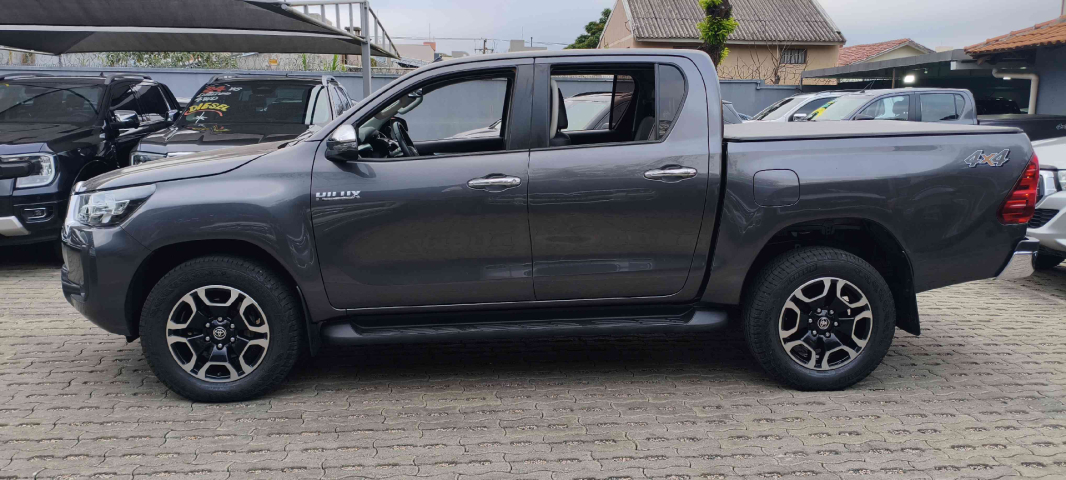 hilux cd dsl 4x4 srv at 23/243