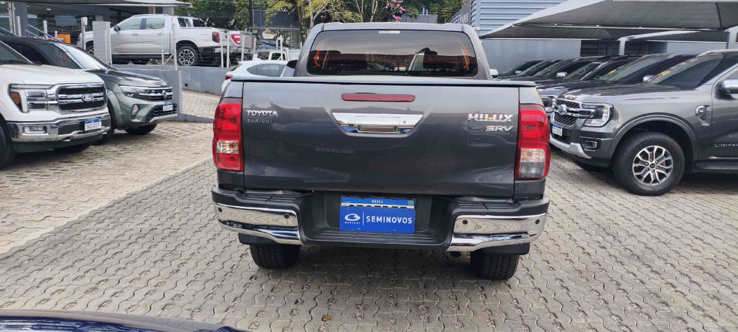 hilux cd dsl 4x4 srv at 23/246