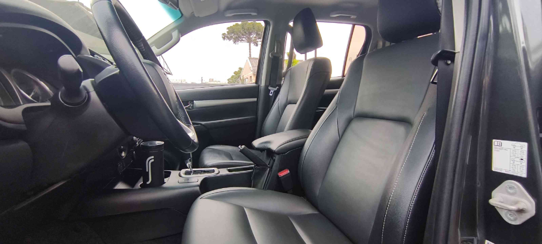 hilux cd dsl 4x4 srv at 23/249