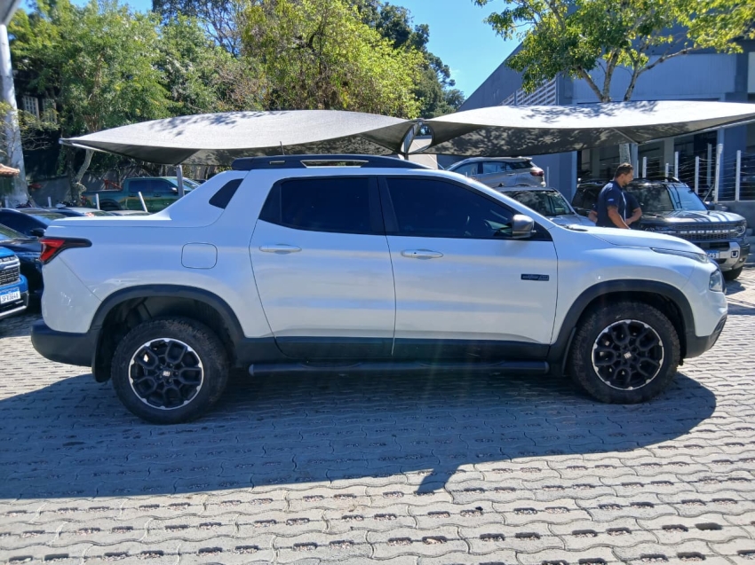 toro ultra(connect me) awd 2.0 16v at9 2024/20247