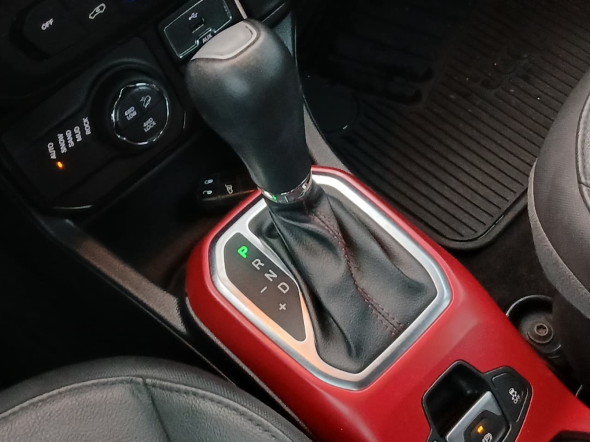 renegade trailhawk 4x4 2.0 tb at9 2021/202115