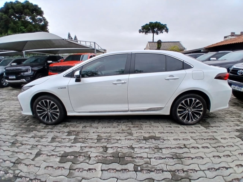 toyota corolla 1.8 hibrido automatico 20243
