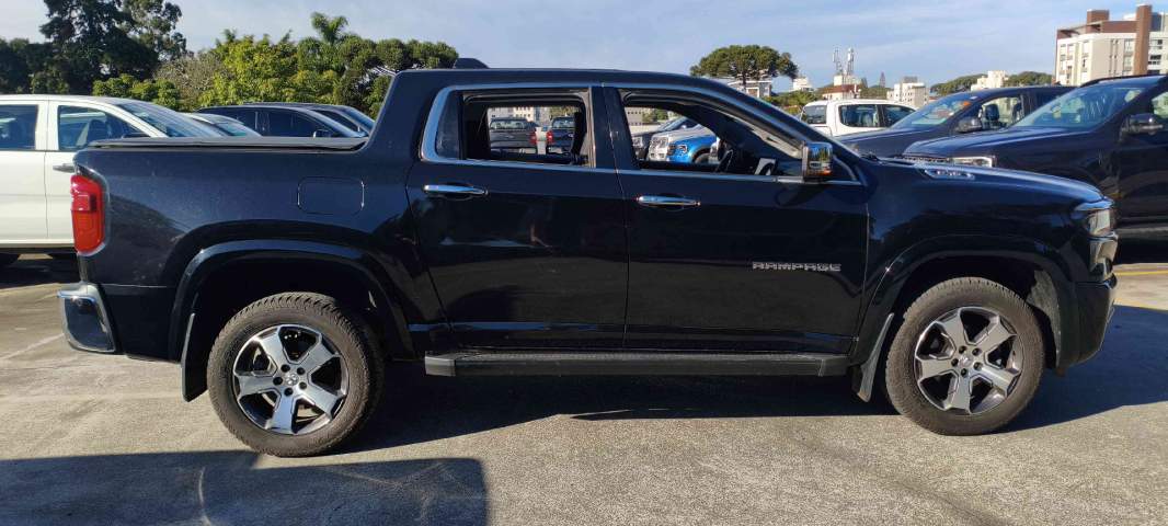 rampage laramie 4x4 (pack elite) 2.0 16v tb at9 2023/20247