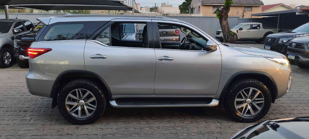 sw4 dsl 4x4 srx a/t 7s 19/207