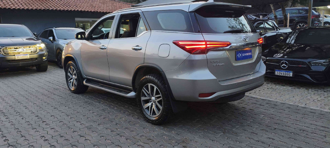 sw4 dsl 4x4 srx a/t 7s 19/204