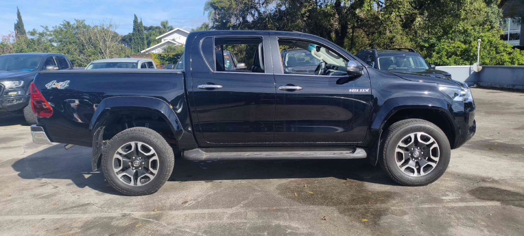 toyota hilux 2.8 d-4d turbo diesel cd srx plus 4x4 automatico 4p 20243