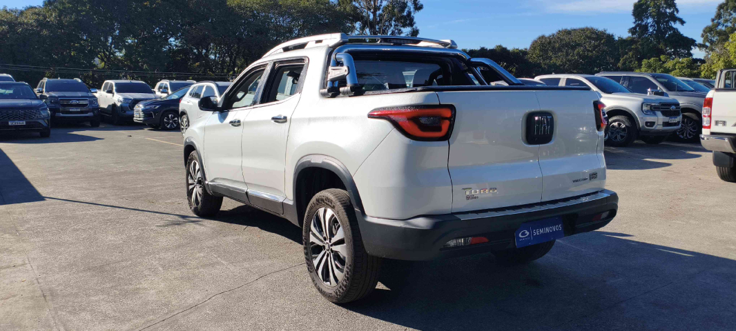fiat toro 1.3 turbo 270 flex volcano at6 4p automatico 20244