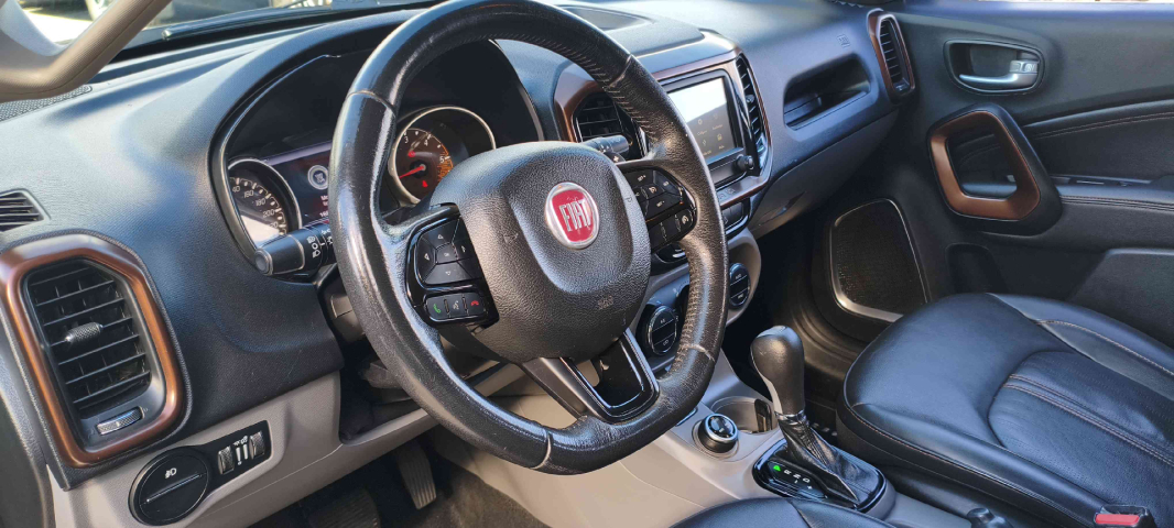 fiat toro 2.0 16v turbo diesel volcano 4wd at9 4p automatico 202010