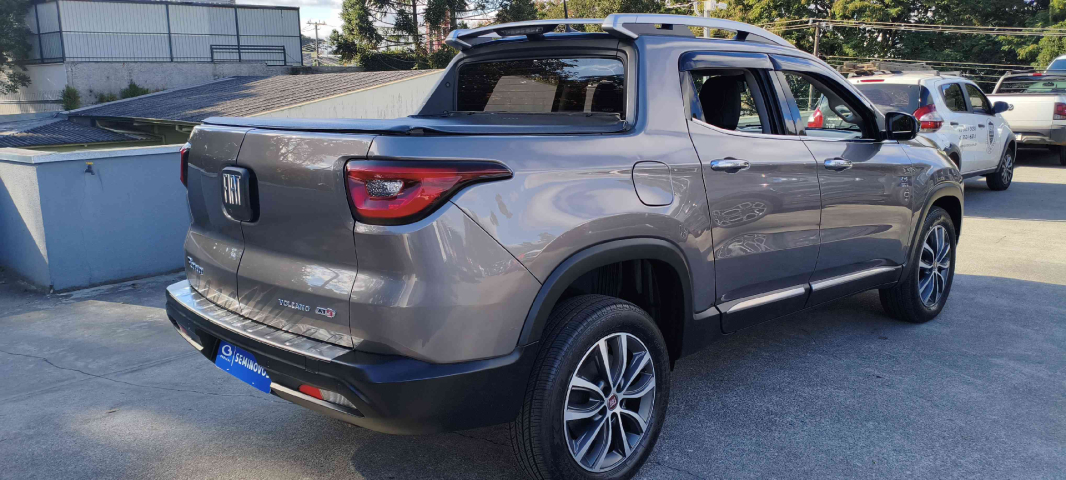 fiat toro 2.0 16v turbo diesel volcano 4wd at9 4p automatico 20207