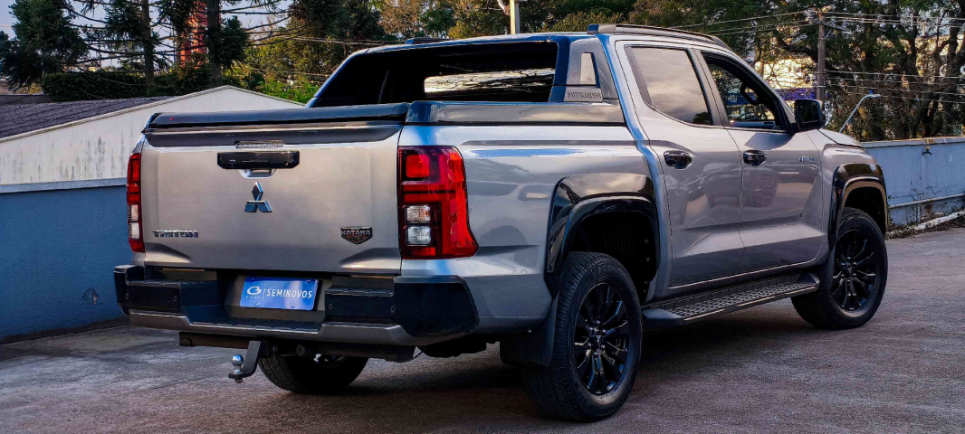 triton katana 4x4 2.4 bi-tb at64