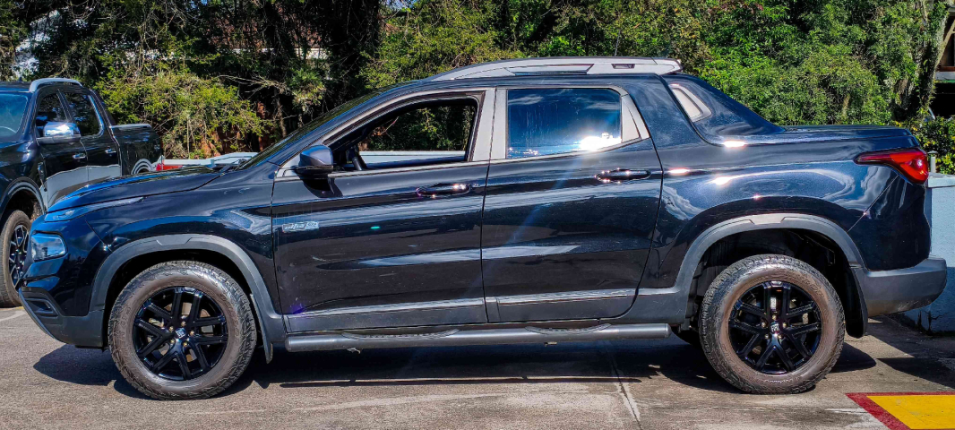 fiat toro 2.0 16v turbo diesel ultra 4wd at9 flex 4p automatico 20223