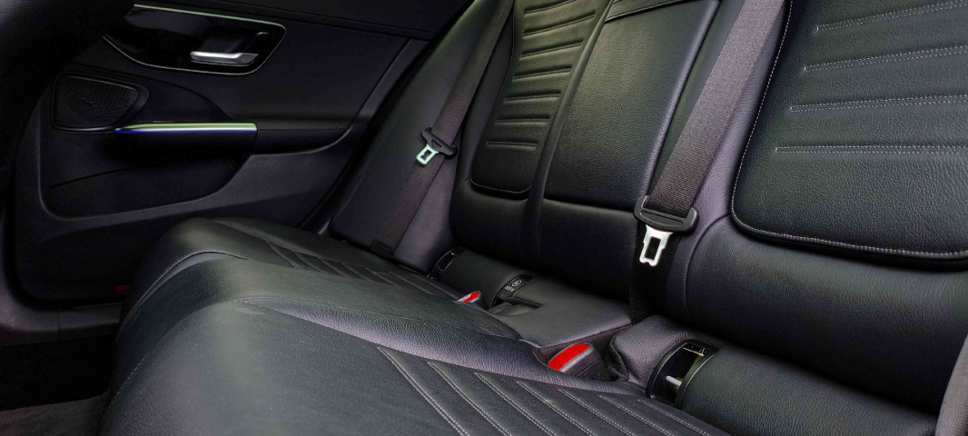 mercedes-benz c 300 2.0 eq boost hibrido amg line 9g-tronic 4p automatico 202211