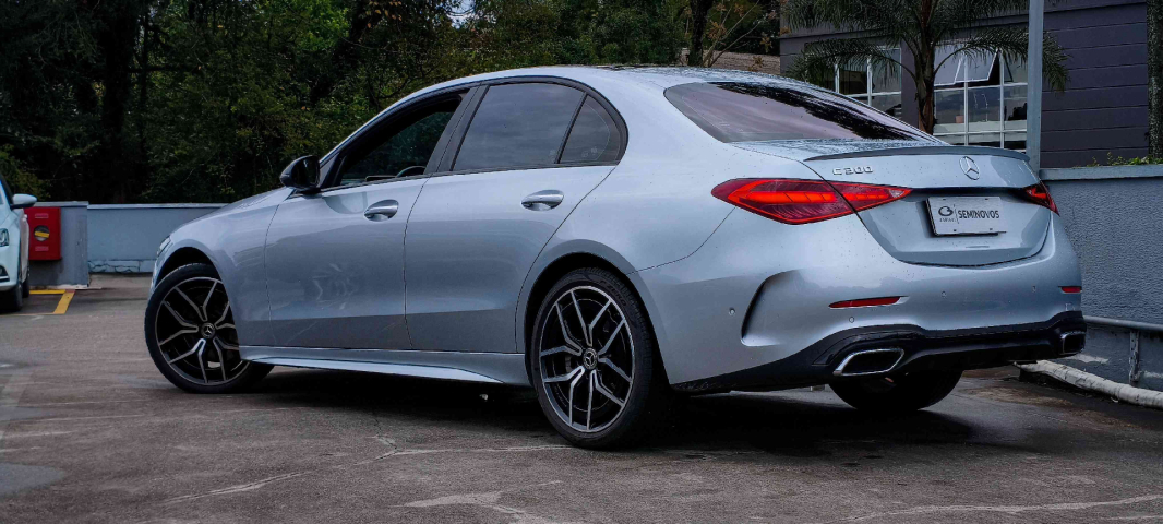 mercedes-benz c 300 2.0 eq boost hibrido amg line 9g-tronic 4p automatico 20224