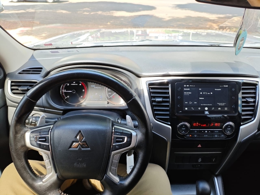 mitsubishi l200 triton 2.4 16v turbo diesel sport hpe-s cd 4p 4x4 automatico.