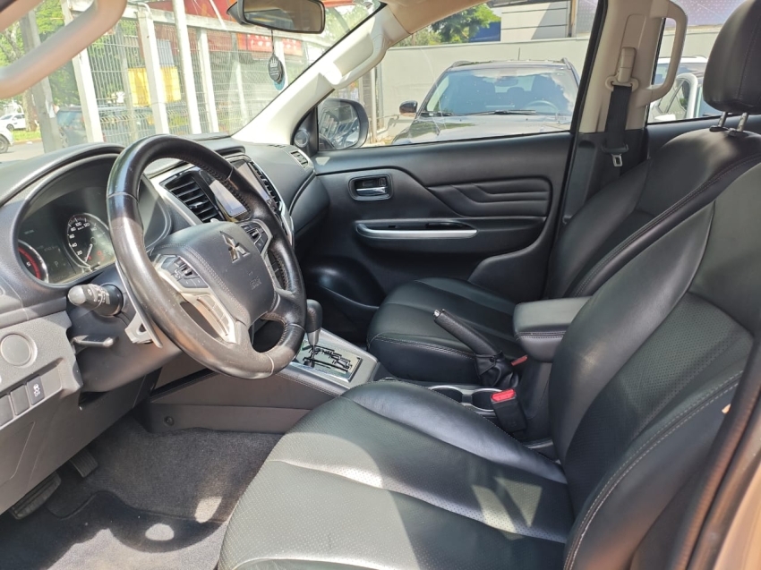 mitsubishi l200 triton 2.4 16v turbo diesel sport hpe-s cd 4p 4x4 automatico.
