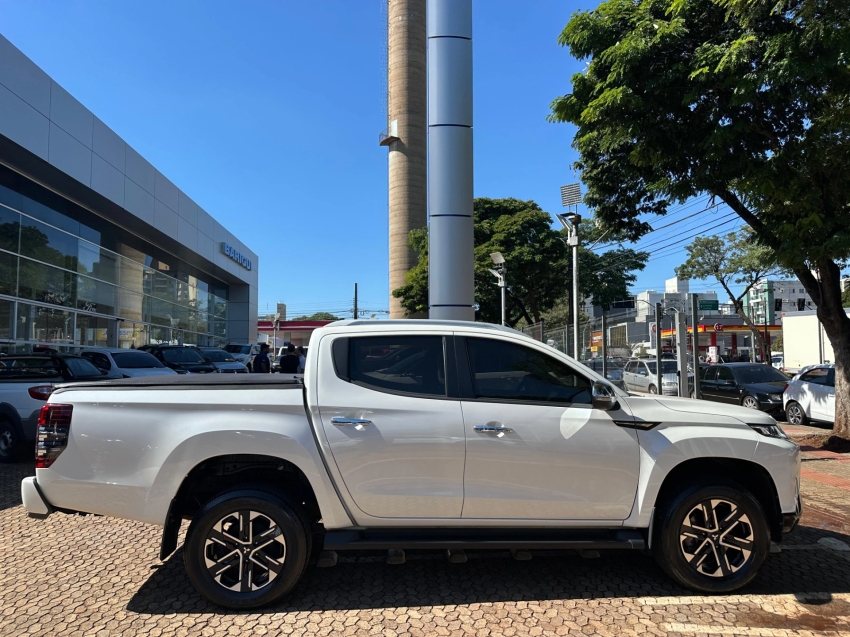 l-200 cd triton sport hpe-s 4x4 2.4 tb at6