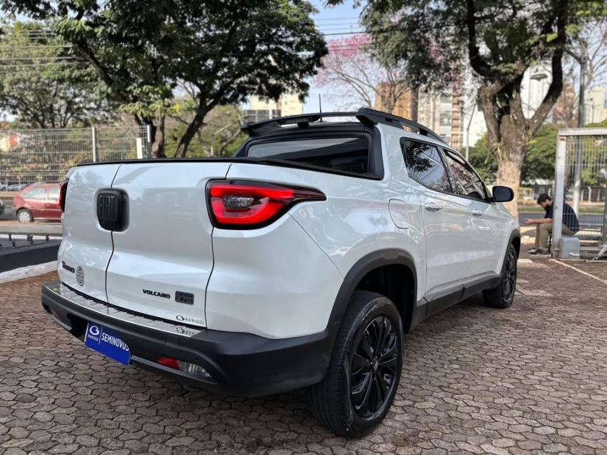 fiat toro 1.3 turbo 270 flex volcano at6 4p automatico 2024