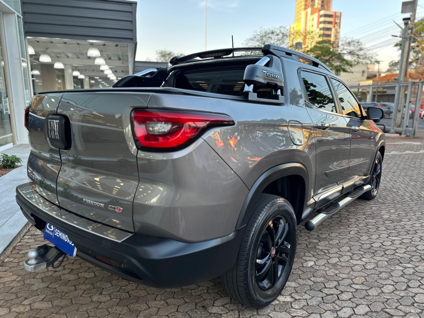 fiat toro 2.0 16v turbo diesel freedom 4wd at9 4p automatico 2020
