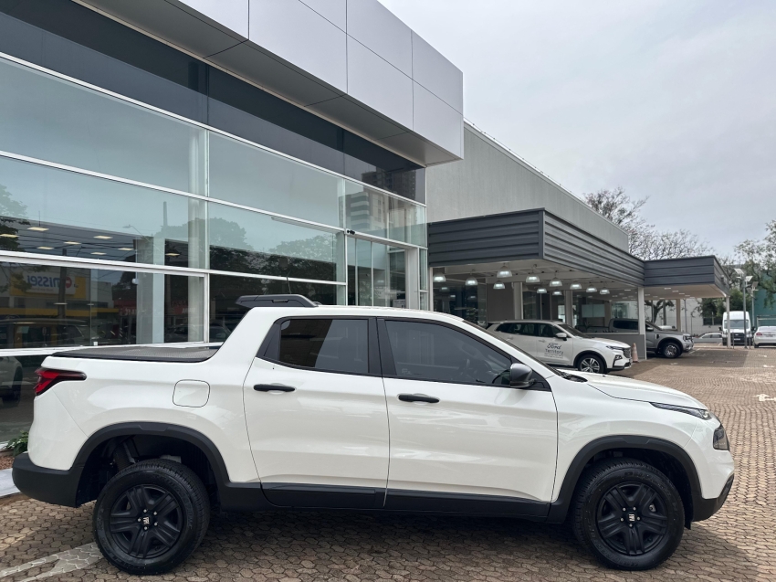 fiat toro 1.3 turbo 270 flex endurance at6 4p automatico 2025