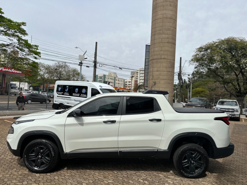 fiat toro 1.3 turbo 270 flex endurance at6 4p automatico 2025