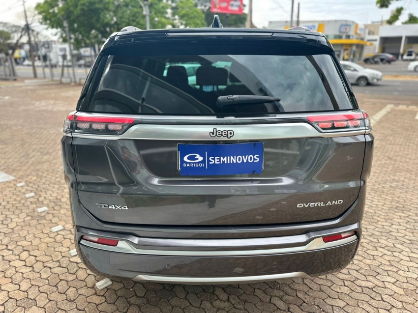jeep commander 2.0 td380 turbo diesel overland at9 4p automatico 2022