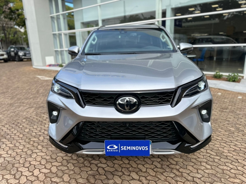 toyota hilux sw4 2.8 d-4d turbo diesel srx platinum 7l 4x4 automatico 4p 2024