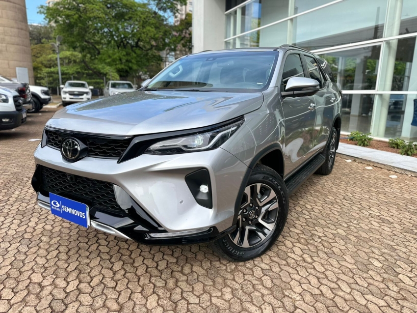 toyota hilux sw4 2.8 d-4d turbo diesel srx platinum 7l 4x4 automatico 4p 2024