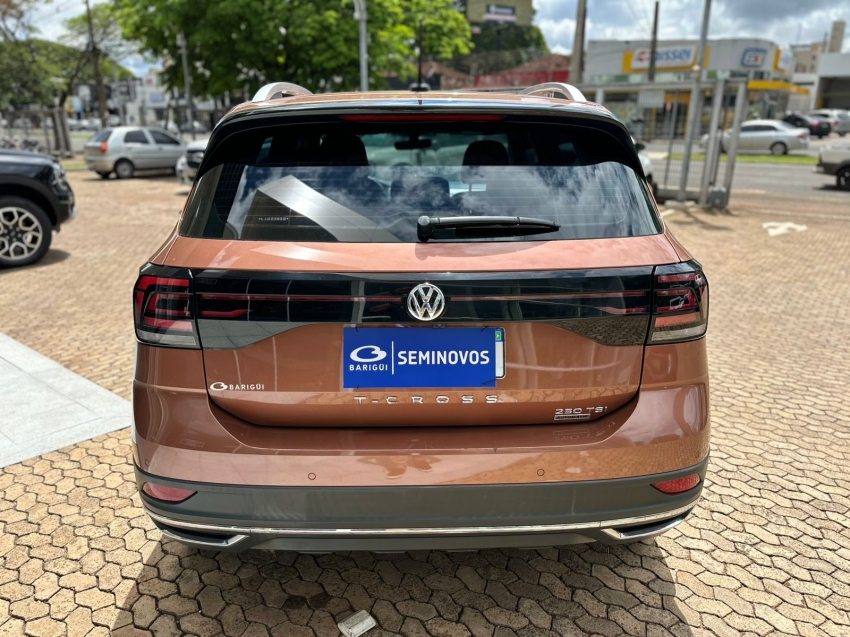volkswagen t-cross 1.4 250 tsi total flex highline automatico 4p 20205