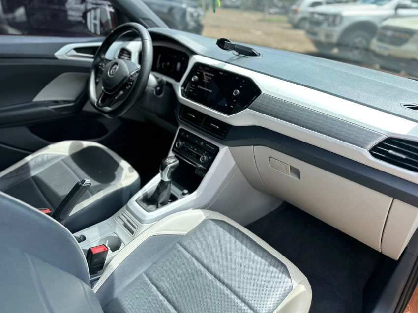 volkswagen t-cross 1.4 250 tsi total flex highline automatico 4p 202010