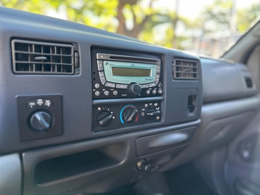 ford f-250 3.9 xlt max power 4x2 cs diesel 2p manual 201113